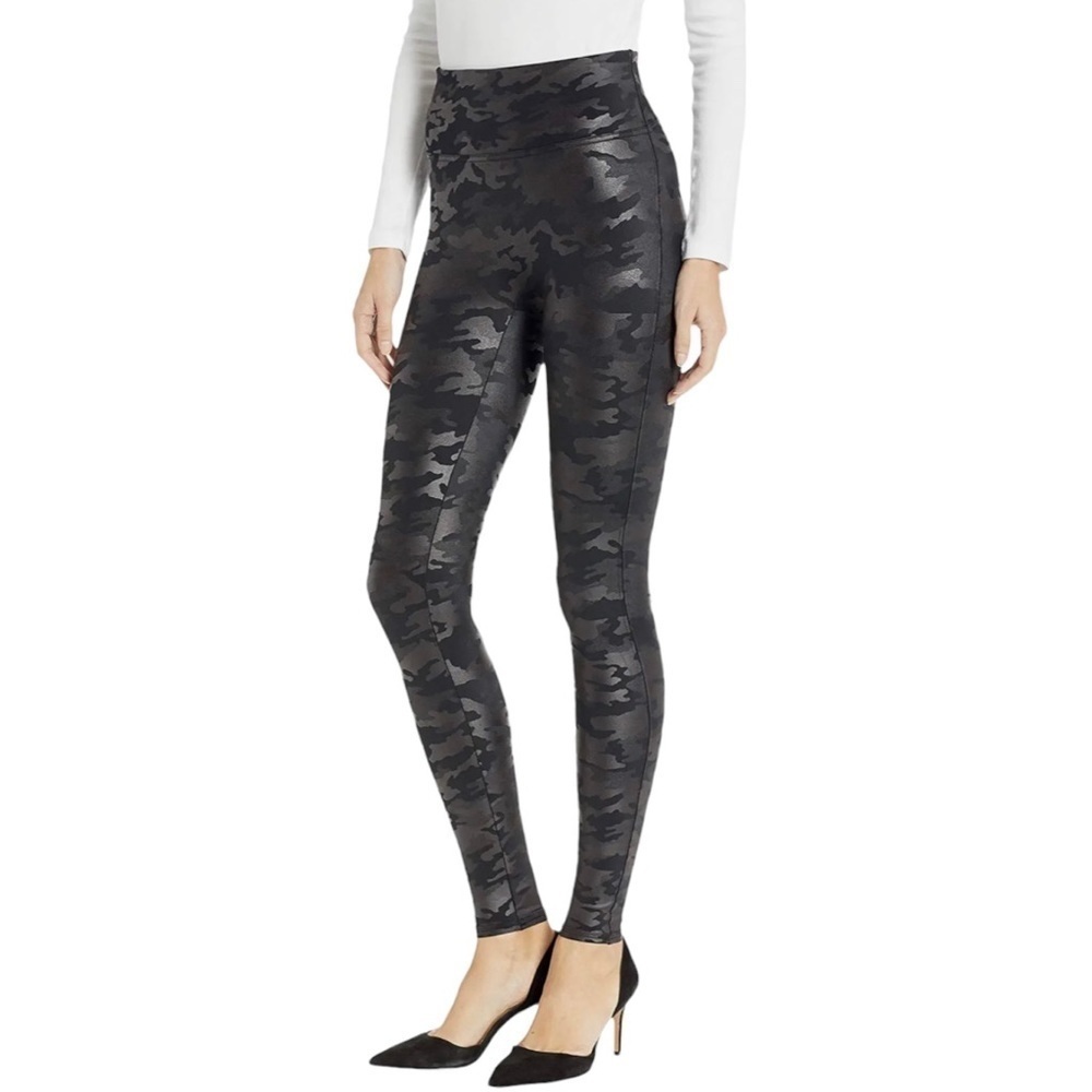 Spanx Faux Leather Camo Leggings Size XS Black/Grey Goth‎ Streetwear Indie